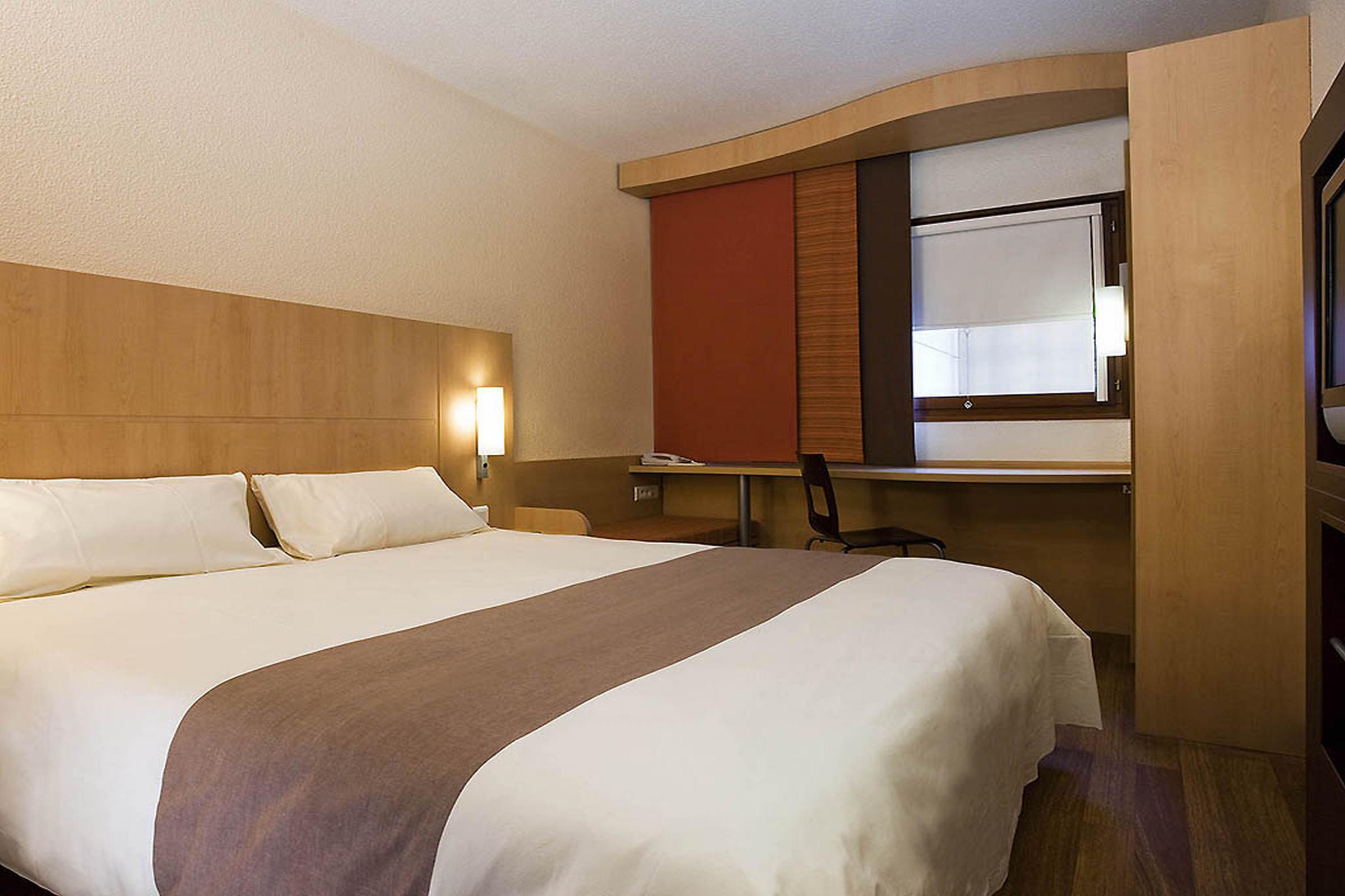 Ibis Hotel Koeln Am Dom Экстерьер фото